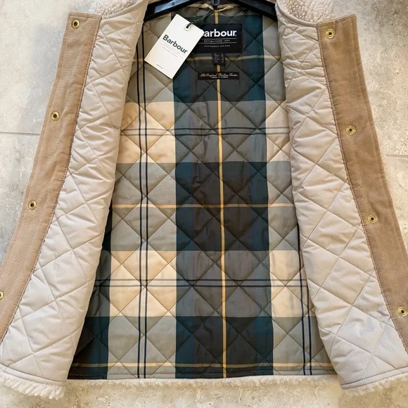 Barbour Dulsie Faux Fur Liner Vest - NWT - Picture 3 of 8